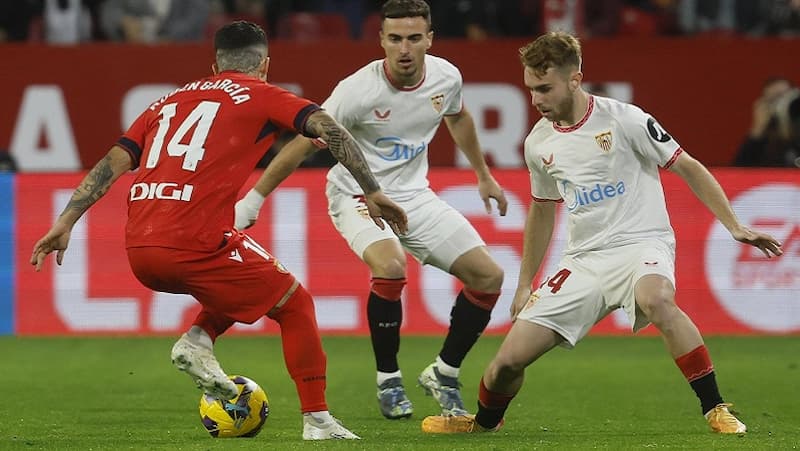 Soi kèo châu Á, kèo chấp Osasuna vs Sevilla