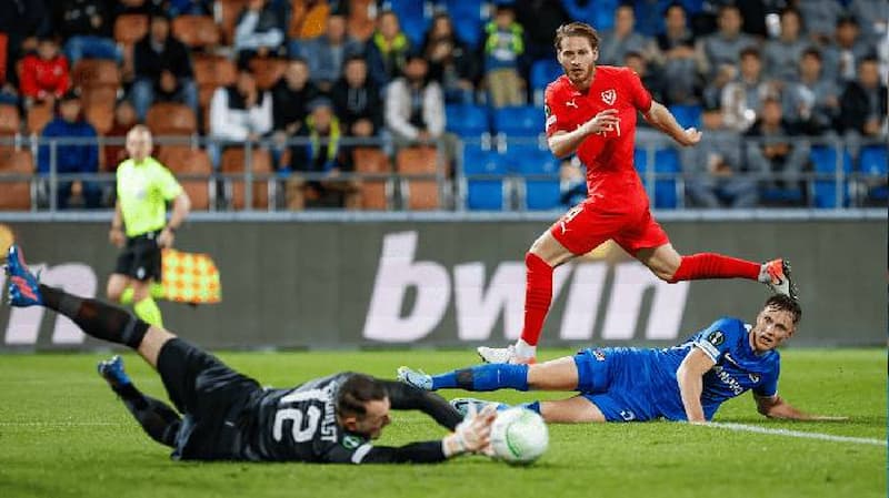 Soi kèo bóng đá AZ Alkmaar vs Vaduz 01h00 08/8/2025 1 Soi kèo tài xỉu AZ Alkmaar vs Vaduz