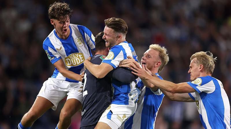 Soi kèo bóng đá Huddersfield vs Leicester City 01h45 14/8/2025 1 Soi kèo tài xỉu Huddersfield vs Leicester City